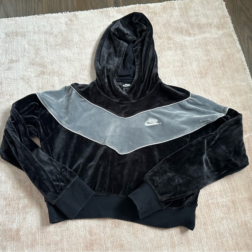 Nike Velour Cropped Hoodie (M) Women’s